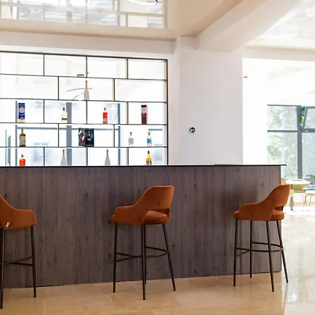 Ξενοδοχείο Levante 3*